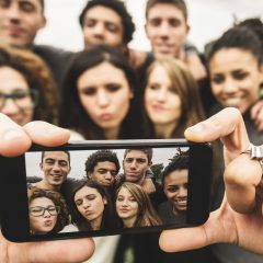 Millennials: ¡Una generación de adictos!