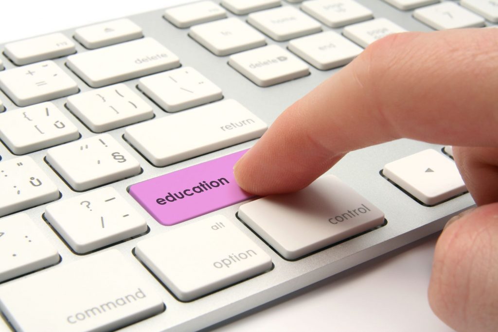 35 cursos gratuitos que la UNAM imparte online