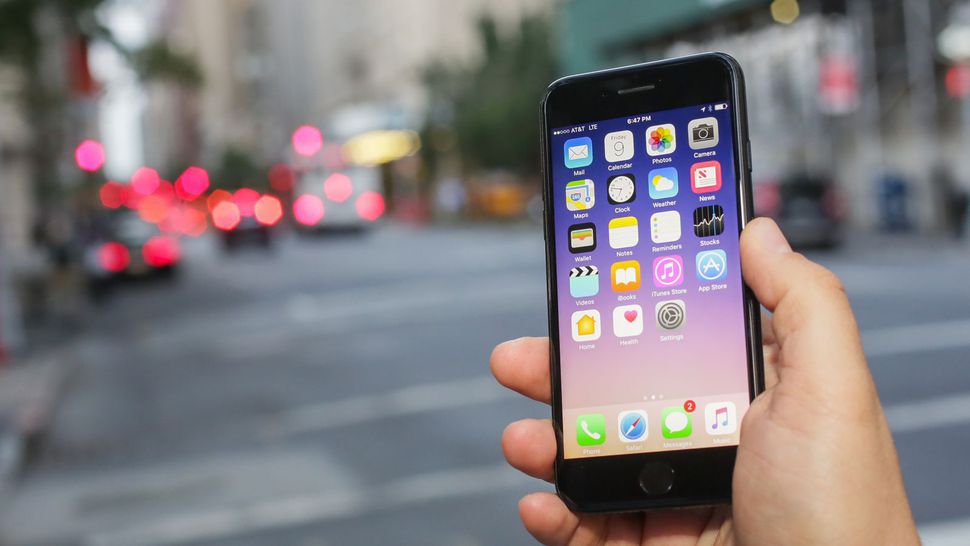 Se creé que el próximo iPhone tendrá carga inalámbrica