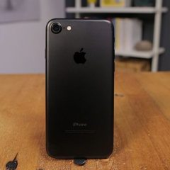 La pintura del iPhone 7 negro mate se cae, reportan usuarios