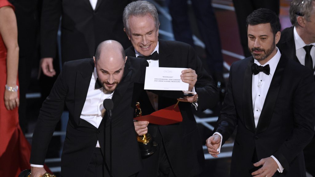 Se equivocan de sobre en la entrega de los premios Oscar