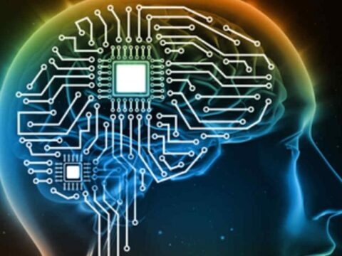 Encuesta revela el interés de las personas en aumentar sus capacidades cerebrales mediante implante de chips.