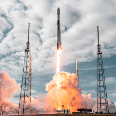 SpaceX lanza 143 satélites, algunos servirán para llevar internet a todo el mundo