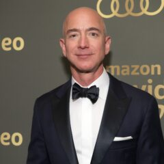 Jeff Bezos no será más el CEO de Amazon. Lo deja a Andy Jassy.
