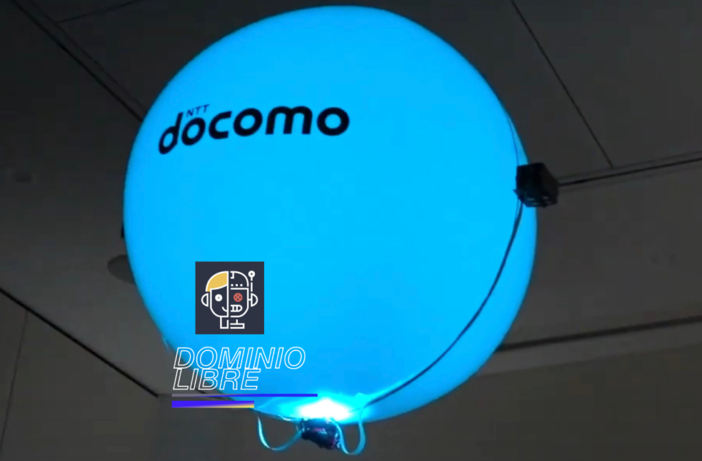 Crean dron con un globo de helio que se desplaza mediante ultrasonidos.
