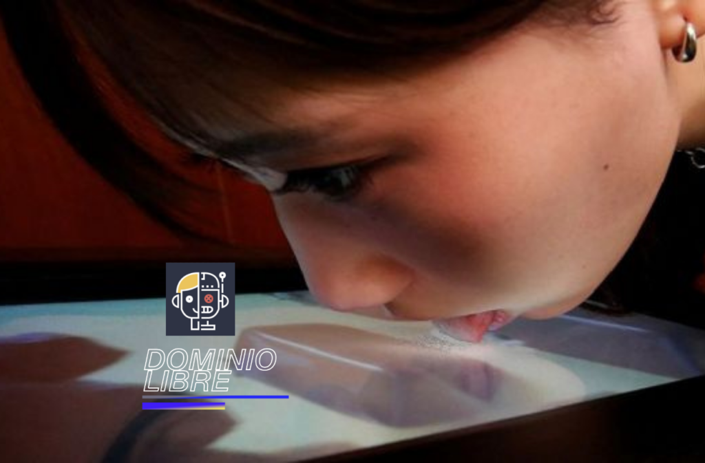 Inventan un televisor que se puede lamer para experimentar distintos sabores