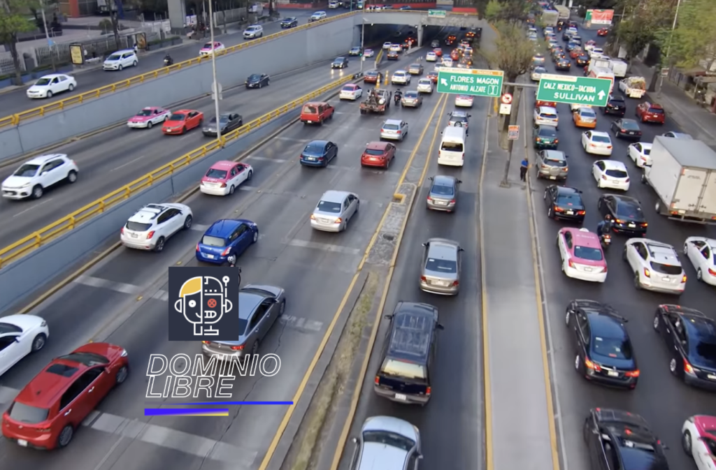 El peor lugar para probar un dron: una carretera extremadamente transitada en Ciudad de México